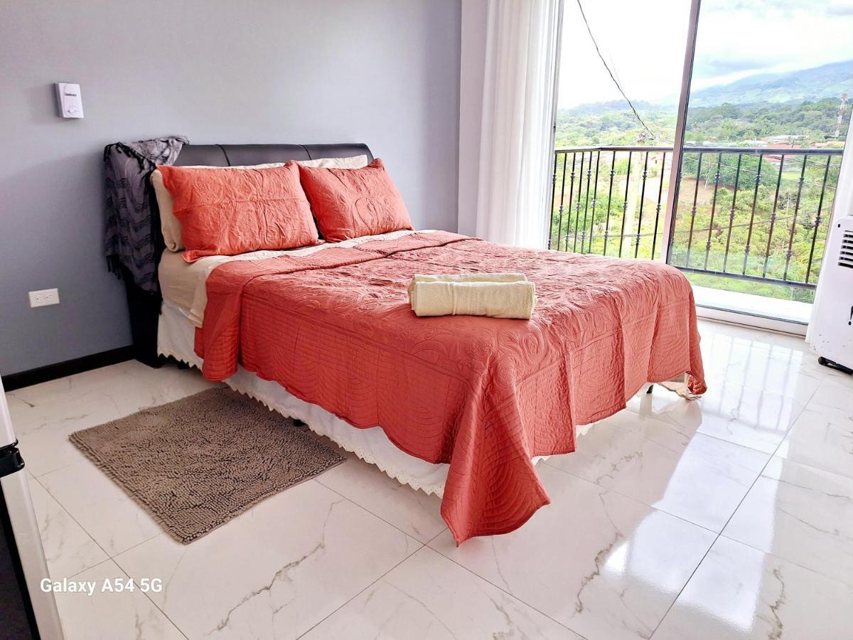 Victoria House Hostel San Isidro De El General Екстериор снимка