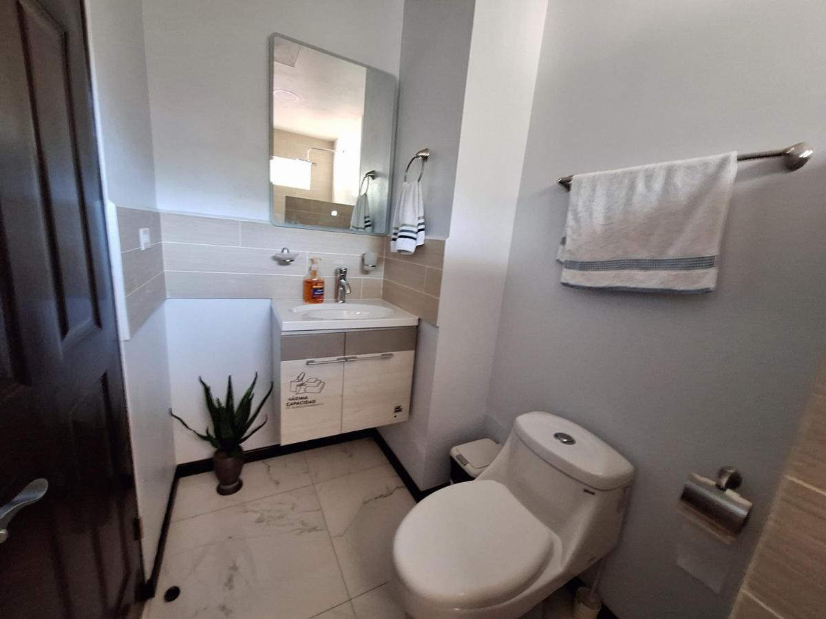 Victoria House Hostel San Isidro De El General Екстериор снимка